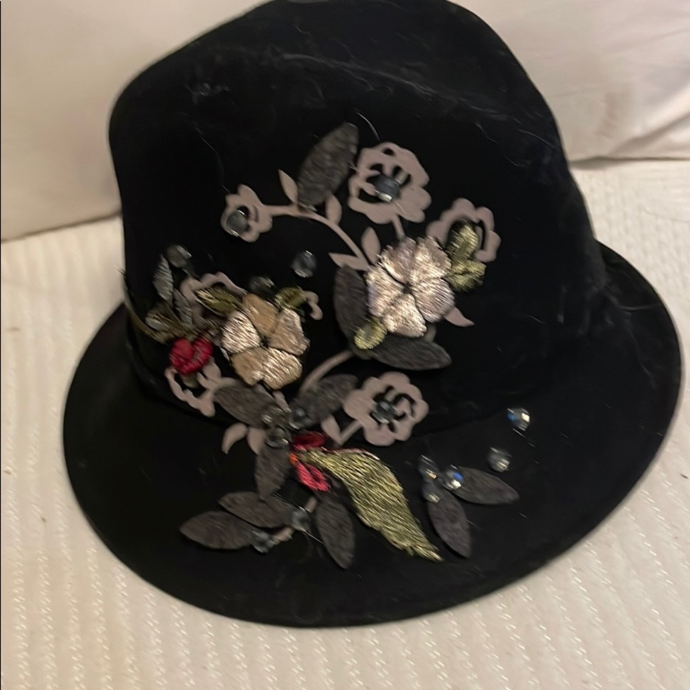 Black and Silver Embroidered Floral Fedora Hat